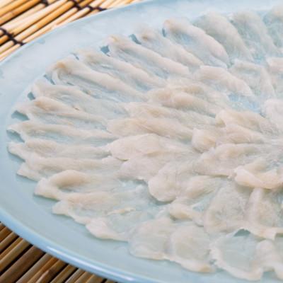 ふるさと納税 宇城市 1日10セット限定!【白子付】大皿使用　国産高級!!天草とらふぐフルコース(7〜8人前)(宇城市) |  | 01