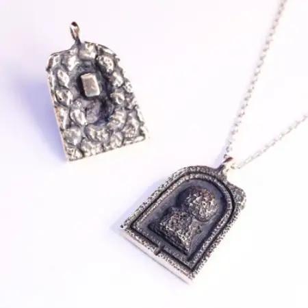 【Do_goods】銀製『前方後円墳』ネックレス 659-869【配送不可地域：離島・沖縄県】【1490347】