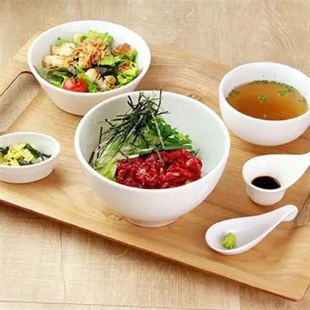 鮮馬刺し桜ユッケ10食セット(益城町)【配送不可地域：離島】【1383441】