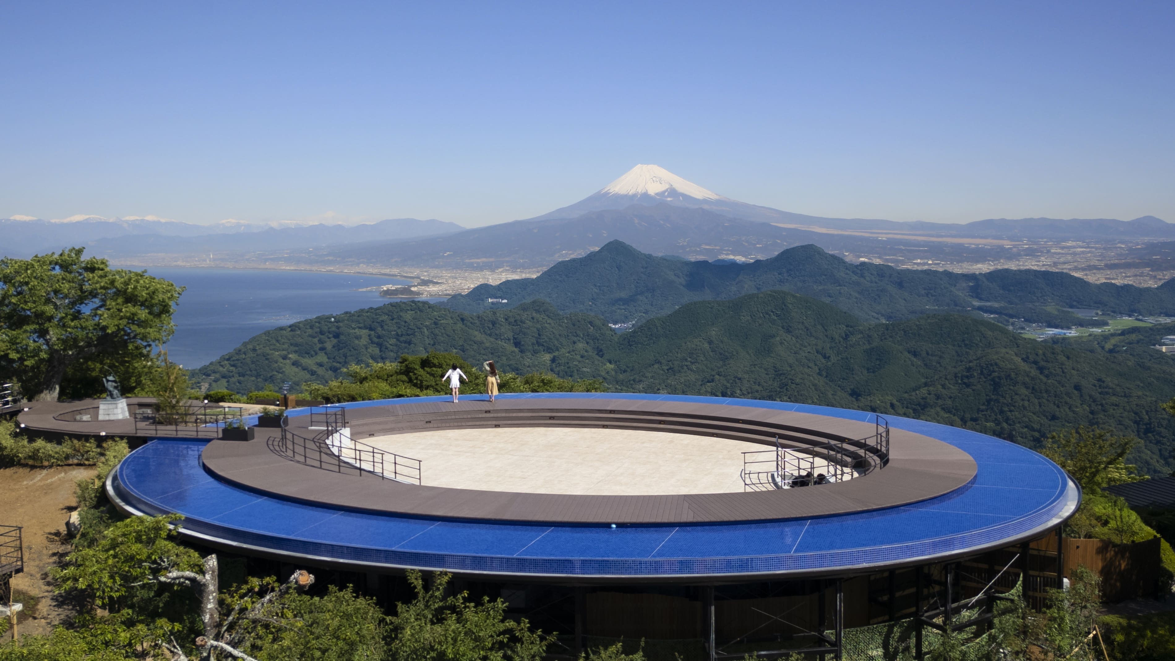 山頂エリア　グランドループ