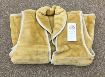 日本製 丸洗いOK 毛布【ポンチョ】フリーサイズ ベージュ MOB-305BE [3687]