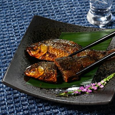 ふるさと納税 古河市 遊水地 鮒甘露煮 (305g)・子持ち鮎 (4尾) の甘露煮詰合せ 〜味一筋真心こめて〜 _BC12 |  | 01