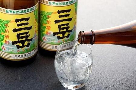 三岳1.8L　3本セット【焼酎 芋焼酎 いも焼酎 本格焼酎 本格芋焼酎 屋久島焼酎 お酒 地酒 ロック 水割り お取り寄せ 人気 おすすめ 屋久島】