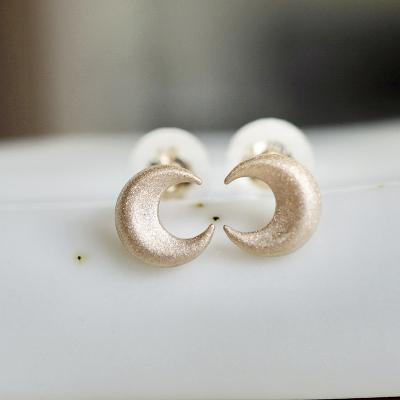 ふるさと納税 甲府市 【ジュエリー】K10YG ムーン 月 ピアス 艶消し マット仕上げ 保証書付 PB-1880 |  | 01