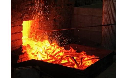 伊勢志摩 備長炭　中太長　約1kg／マルモ 製炭所　BBQ　料理　炭火　七輪　囲炉裏　火鉢　キャンプ