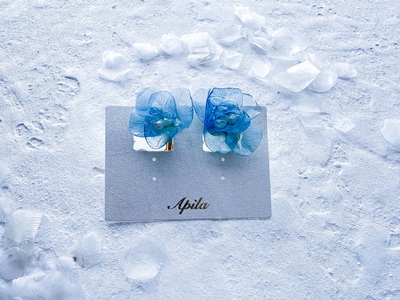 シーリーフフラワーのピアス（ブルー）| ピアス アクセサリー ハンドメイド かわいい おしゃれ 兵庫県 上郡町