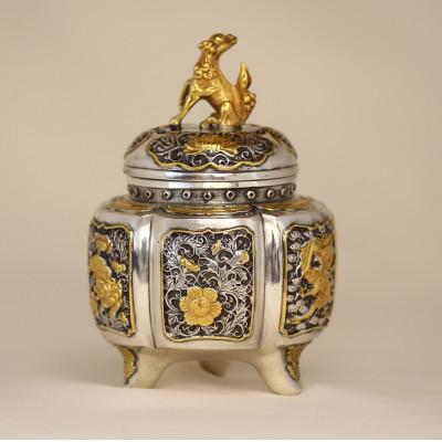 ふるさと納税 高岡市 【高岡銅器】銀製　六陵瑞鳥紋香炉(小)桐箱入り |  | 02