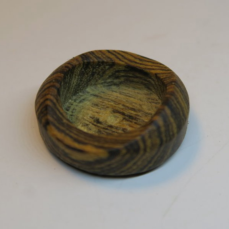 木製サムレスト　セルマー、ヤマハ兼用 木製 サムレスト セルマー ヤマハ兼用 選べる 素材 シタン グラナディラ ボコーテ 木製サムレスト 肌触り 優しい素材 幅広い分野 黒色 硬い木 茶褐色 黄色 