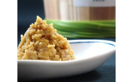 明治元年創業　150年の杉樽で醸す極上の麦みそ〈全て国産・天然醸造〉2kg ～赤間醸造～　＜2021年4月以降発送＞ BE101-NT