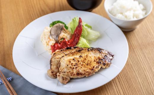 体に優しい豚ロース肉のみそ漬け。おかずにピッタリ◎