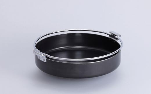 鉄製特厚すきやき鍋26㎝ キッチン用品 なべ 料理 焼き肉 260mm 燕三条製 【010S305】