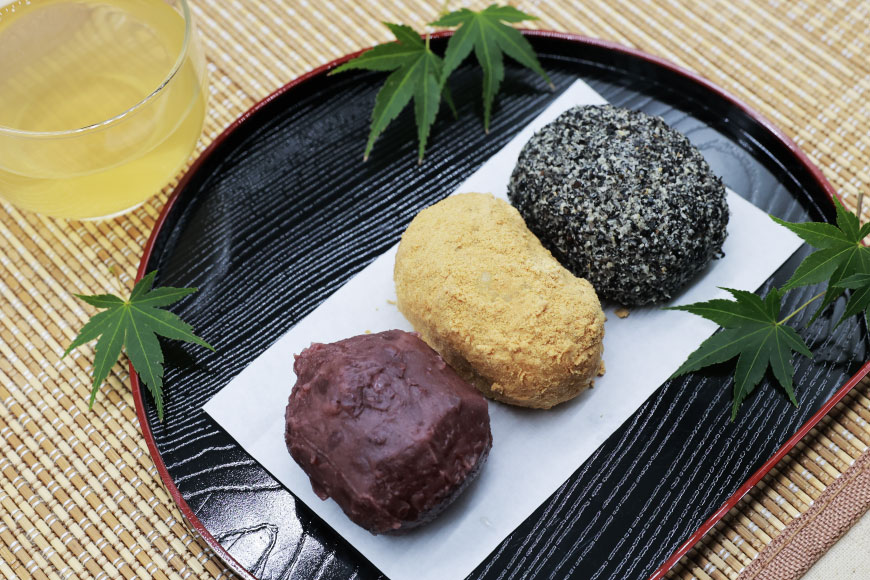 おはぎ 冷凍 よしかわの北海道おはぎ 3種 食べ比べセット つぶあん きなこ ごま 8個入 各2セット 計48個 [吉川食品 北海道 砂川市 12260706] お菓子 和菓子 業務用_イメージ3