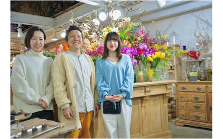 《定期便 12ヵ月》生花グロリオサ花束 ブーケ 初回花瓶付【らんまん 花 植物 お花 アレンジメント 高知 人気 おすすめ 送料無料】