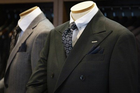 水の都・大垣産　高級服地＜SUITO WOOL＞使用　オーダースーツ8着お仕立券（出張オーダーサービス）