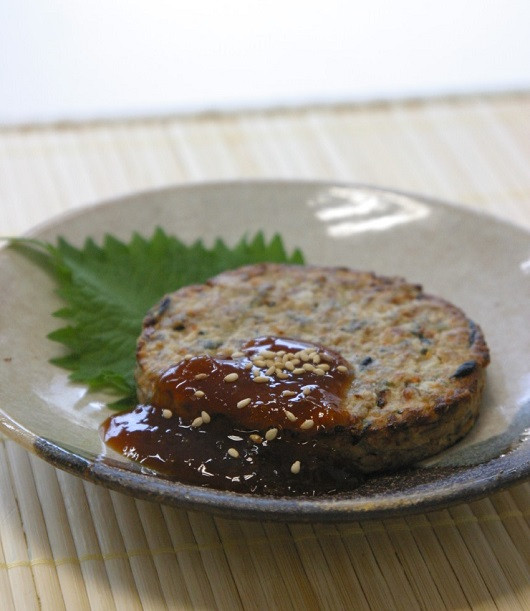 
                  千葉県の郷土料理「トロさばさんが焼き」現代風  千葉県 銚子市
                