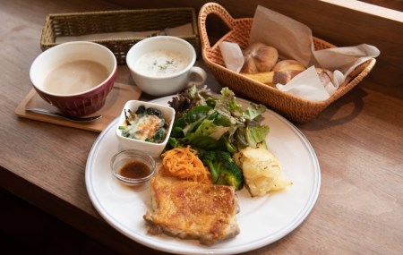 YP-04　よしぱんのランチ＆パン商品券（1,500円相当分）