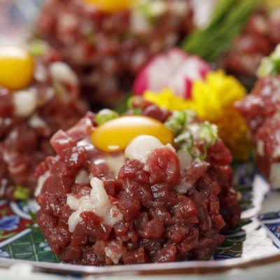 ふるさと納税 南阿蘇村 【熊本　と畜】　馬肉ユッケ用　350g(南阿蘇村)