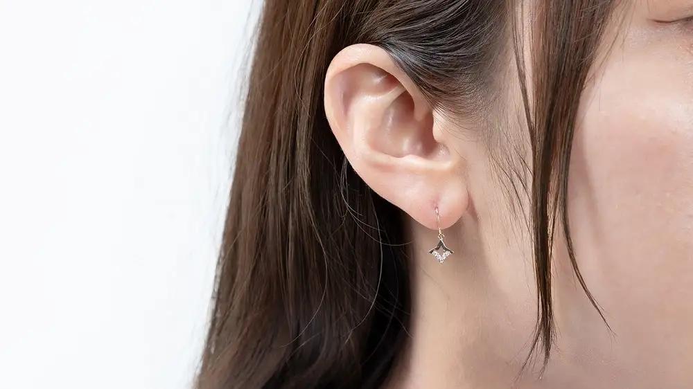 AQ-295　LB-63　 KeriA K10　ラボグロウン　ダイヤモンド　ピアス　アクセサリー　ジュエリー　プレゼント　フック　スター