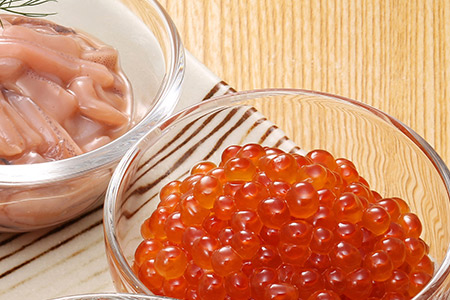 〈佐藤水産〉潮合セット3.鮭ルイベ・いくら・いか塩辛・えび塩辛　【魚貝類・サーモン・えび・塩辛・鮭・イカ・魚貝類・漬魚・いくら・醤油漬け】