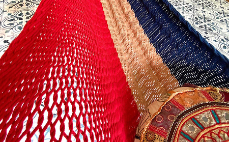 方舟ベッドハンモック「ストレンス」 沖縄 おきなわ 大宜味村 いぎみ てぃぐま キャンプ アウトドア 自然 ベット ハンモック 手作り 職人 ゆらゆら 編み物 アート インドア やんばる 家具 インテ