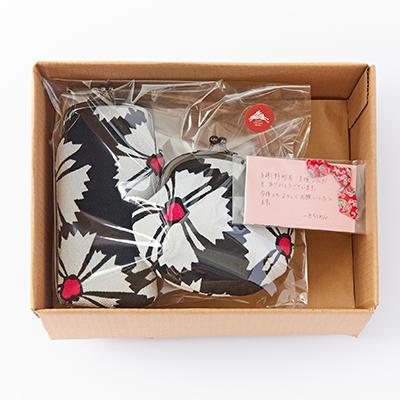 ふるさと納税 与謝野町 一色ちりめん　がま口ポーチ・メガネケースなでしこ柄ピンクセット |  | 01