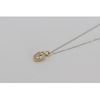 ふるさと納税 韮崎市 K18/K18WG ダイヤ1個石 メレーダイヤ7個のペンダント Islauth12 |  | 02