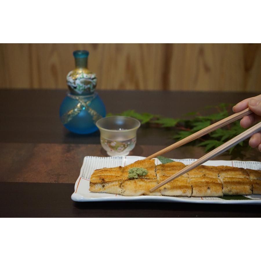 ＜うなぎ割烹　みかわ三水亭＞三河産鰻 炭火手焼き「白焼き」2尾【3ヵ月定期便】・M130