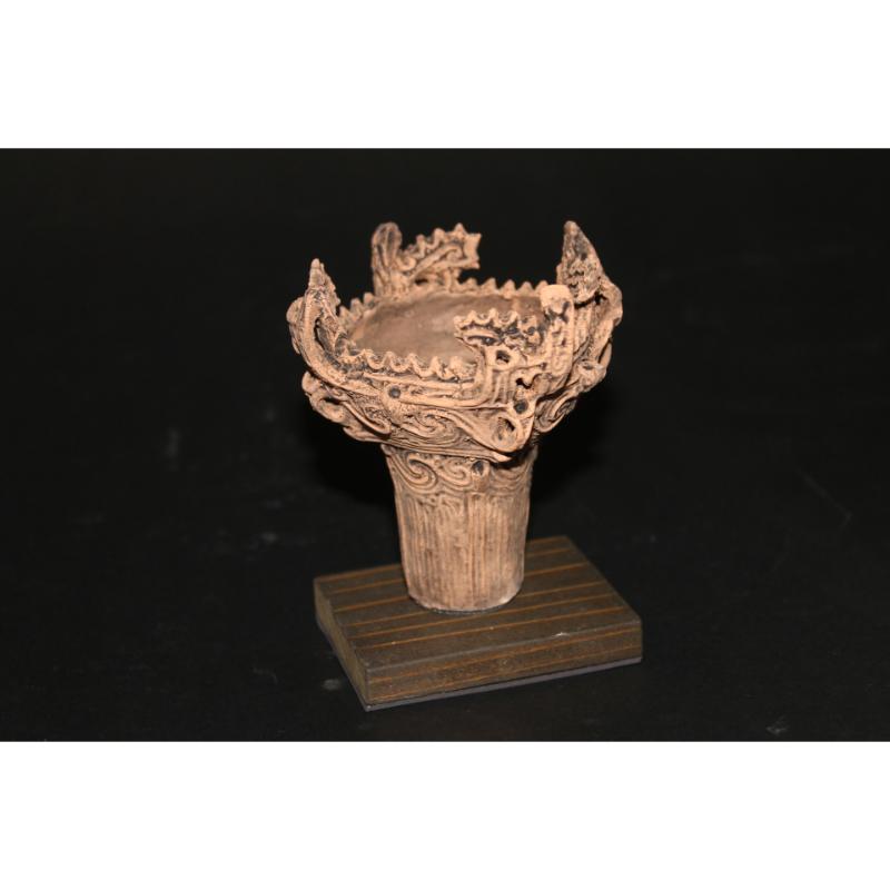 【ふるさと納税】笹山遺跡・火焔型土器レプリカ 9cm （台座1cm・簡易ろうそく立て・ありがとうろうそく10本・マッチ付） 手作り 陶芸品 新潟市