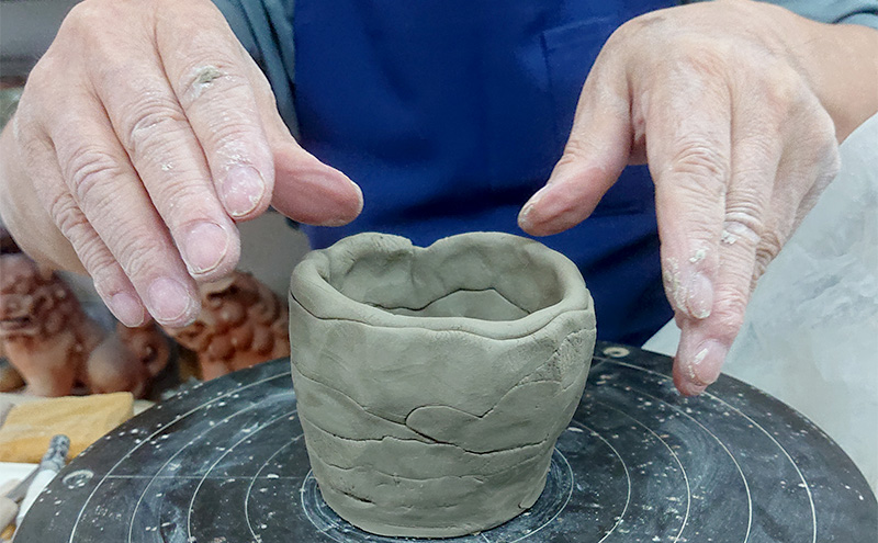 陶芸 陶芸体験 1名様 1回コース 体験 少人数制 手びねり 湯のみ マグカップ 粘土遊び ラクラク作業 器 フィギュア アクセス良好 大田区 東京都