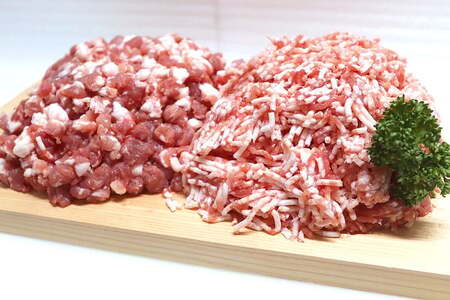  6ヶ月定期便  四元豚 ひき肉 2㎏ 細挽250ｇ×4 粗挽250ｇ×4  合計8パックGIFTONお歳暮 お中元  ギフト プレゼント 母の日 父の日 誕生日 お祝い 卒業祝い 入学祝い バーベキ