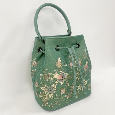 ふるさと納税 京都市 【京都丸紅】V&A京友禅巾着バッグ(グリーン) |  | 01