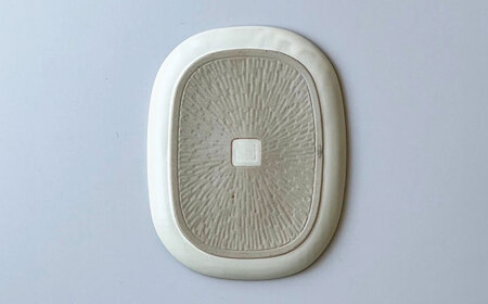 【瀬戸焼】wanohana中皿（白）【株式会社カネ三商店】 / 皿 食器 ギフト プレゼント / 瀬戸市[BBDD008]