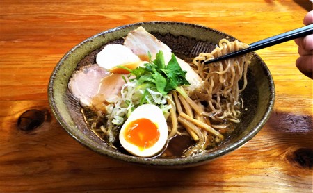 [冷凍]石臼挽き中華そば3食・ぎょうざ2種セット【富良野とみ川】(麺 中華そば そば ぎょうざ セット 詰め合わせ 北の国から ドラマ 北海道 富良野市 ふらの)