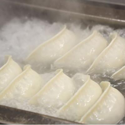 ふるさと納税 香取市 【自家製】小見川名物餃子　25個入×3箱 |  | 02
