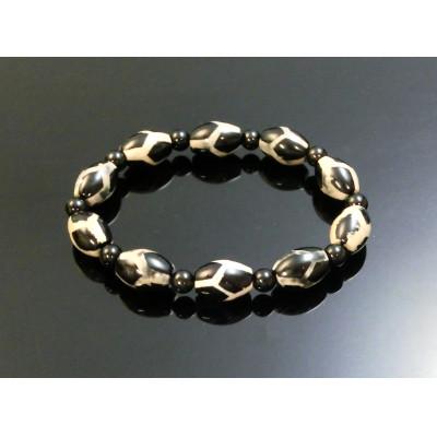 ふるさと納税 和泉市 亀甲長寿天珠のオニキス腕輪 |  | 01