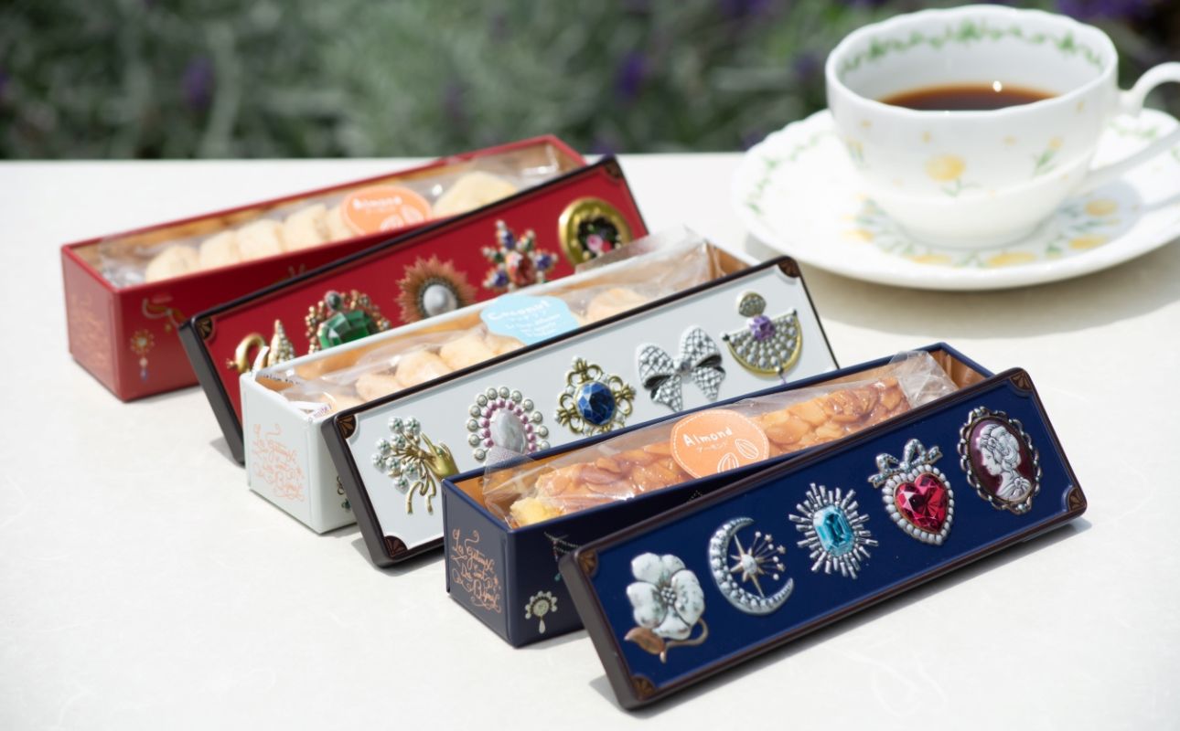 Yu-YuRiA 缶入りお菓子セット　アーモンドフロランタン　ココナッツサブレ　アーモンドサブレ　ギフト　スイーツ　母の日　父の日　バレンタイン　ホワイトデー