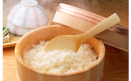 【令和7年産 新米予約 定期便】魚沼産コシヒカリ 計60kg(5kg×2袋×毎月全6回） 白米 精米 新潟県産 米萬【0002-KM07DB00-02】