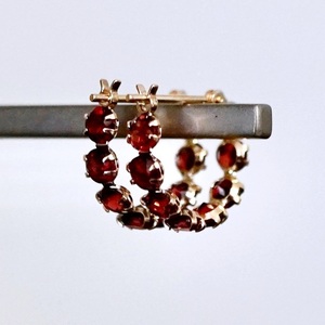 K10YG(10金) イエローゴールド ガーネット フープ ピアス エタニティー オシャレ 保証書付 YF-20 242-067-b