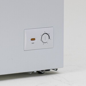 山善 YAMAZEN 冷凍庫 フリーザー 100L 上開き 直冷式 YF-C101（W） 【 kt114-031】