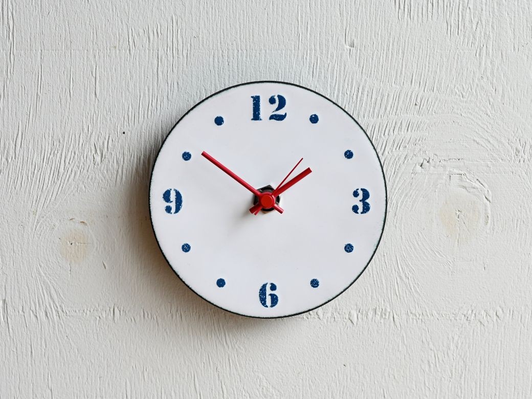 
            壁掛け時計 文字盤S | 時計 壁掛け 七宝 七宝焼き 装飾 インテリア シンプル シック デザイン 陶器 作家 電池付き アナログ クリスマス 入学祝い 結婚記念日 記念日 お祝い 誕生日 ギフト 作家 作品 手づくり Kenichi Kondo 埼玉県 北本市
          