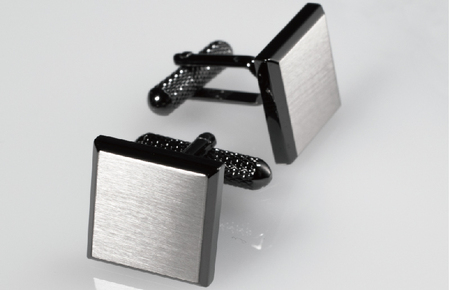 ４面カットカフス ブラックシルバー