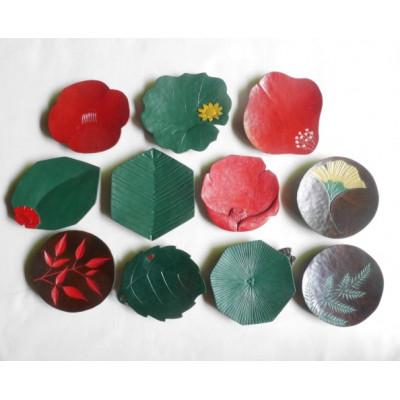 ふるさと納税 伊達市 【漆器】花柄の豆皿 5枚と葉の柄の豆皿 6枚　計11枚セット(各直径 約8〜11cm)