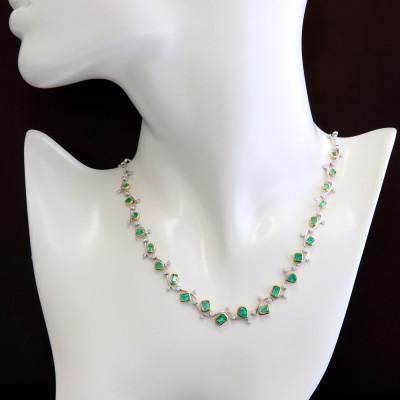 ふるさと納税 山梨市 K18WG/YGエメラルドネックレス【E 5.80ct・D 1.10ct】 |  | 01