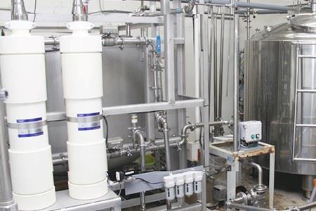 　秩父の天然水「秩父山水」2L×6本【1年保存可 水 天然水 備蓄水 おいしい水 ミネラルウォーター 】