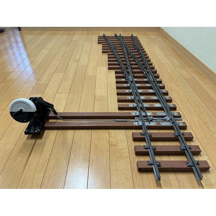 
            ミニ鉄道パーツ 合成枕木製6番片開き分岐器(左) 1セット
          