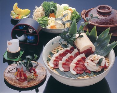 京都 湯の花温泉 松園荘保津川亭 4名様 宿泊券(スタンダード客室) 1泊2日(朝食・夕食付き) ≪京都 旅行 温泉 旅館 ホテル 観光 トラベル チケット クーポン 旅行券≫