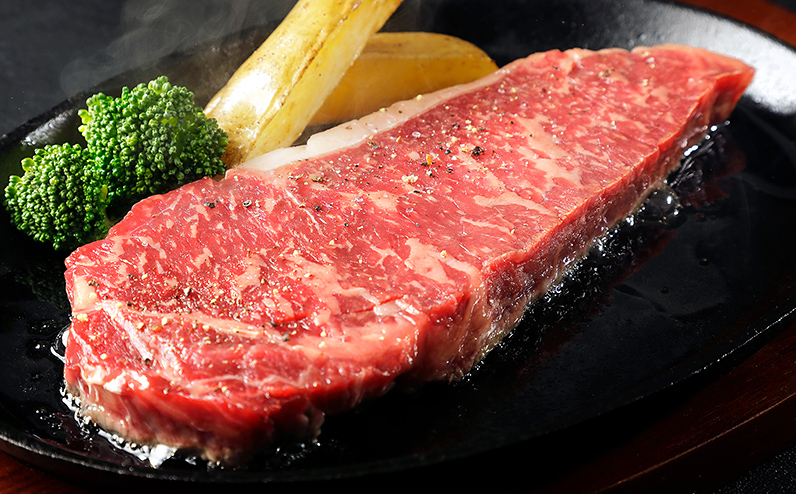 十勝ハーブ牛 サーロインとモモのステーキセット 計700g 北海道産 牛肉 赤身 国産 サーロイン モモ肉 旨味を逃さないスキンパック包装 キャンプ アウトドア バーベキュー BBQ