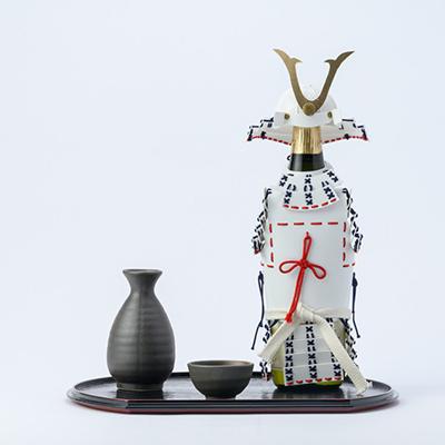 ふるさと納税 太田市 甲冑型ボトルホルダー　完成品　白 |  | 01