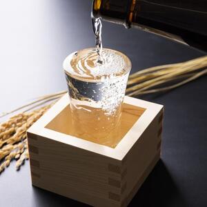 越後の名酒「八海山」 純米吟醸55％【1800ml】（箱付き）