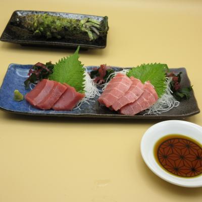 ふるさと納税 三浦市 【色よし味よし鮮度よし】天然メバチ鮪中トロ2P・赤身2Pセット【神奈川県漁連】 |  | 01